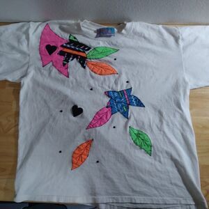 VTG Pinwheels Floral Pattern Neon Embroidered Tee